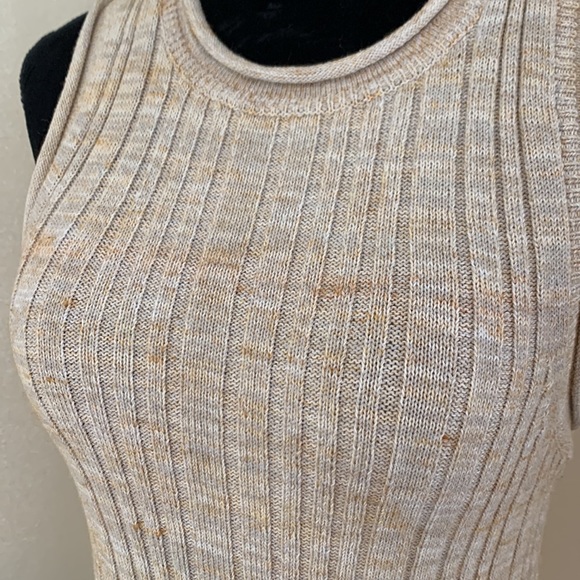 Sweater vest - Picture 2 of 6